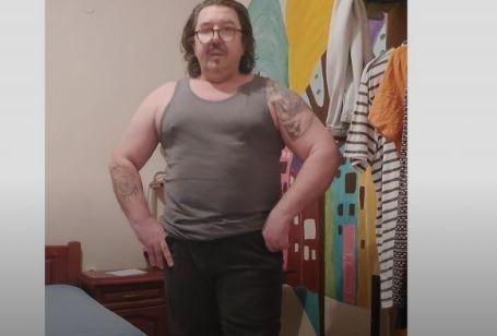 Шеф Петров към фенове: Нещастници, ето колко съм дебел